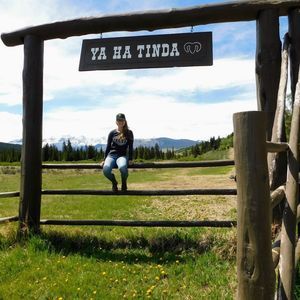 Meet your Posher, Cassandra